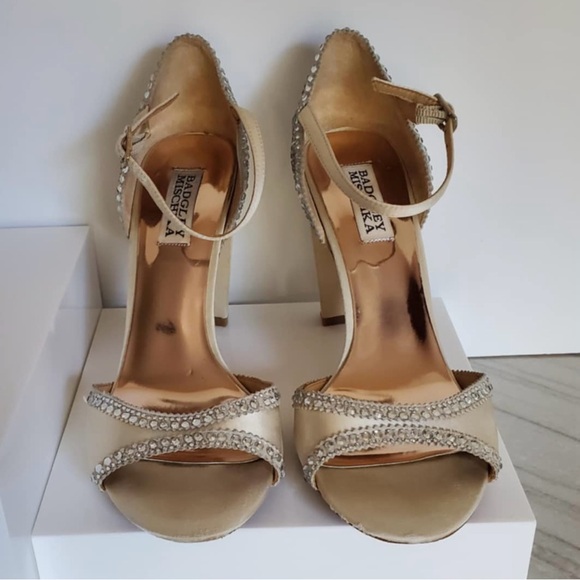 Badgley Mischka Kelly Chunky Heel Pump Ivory Size 8 - Picture 7 of 13